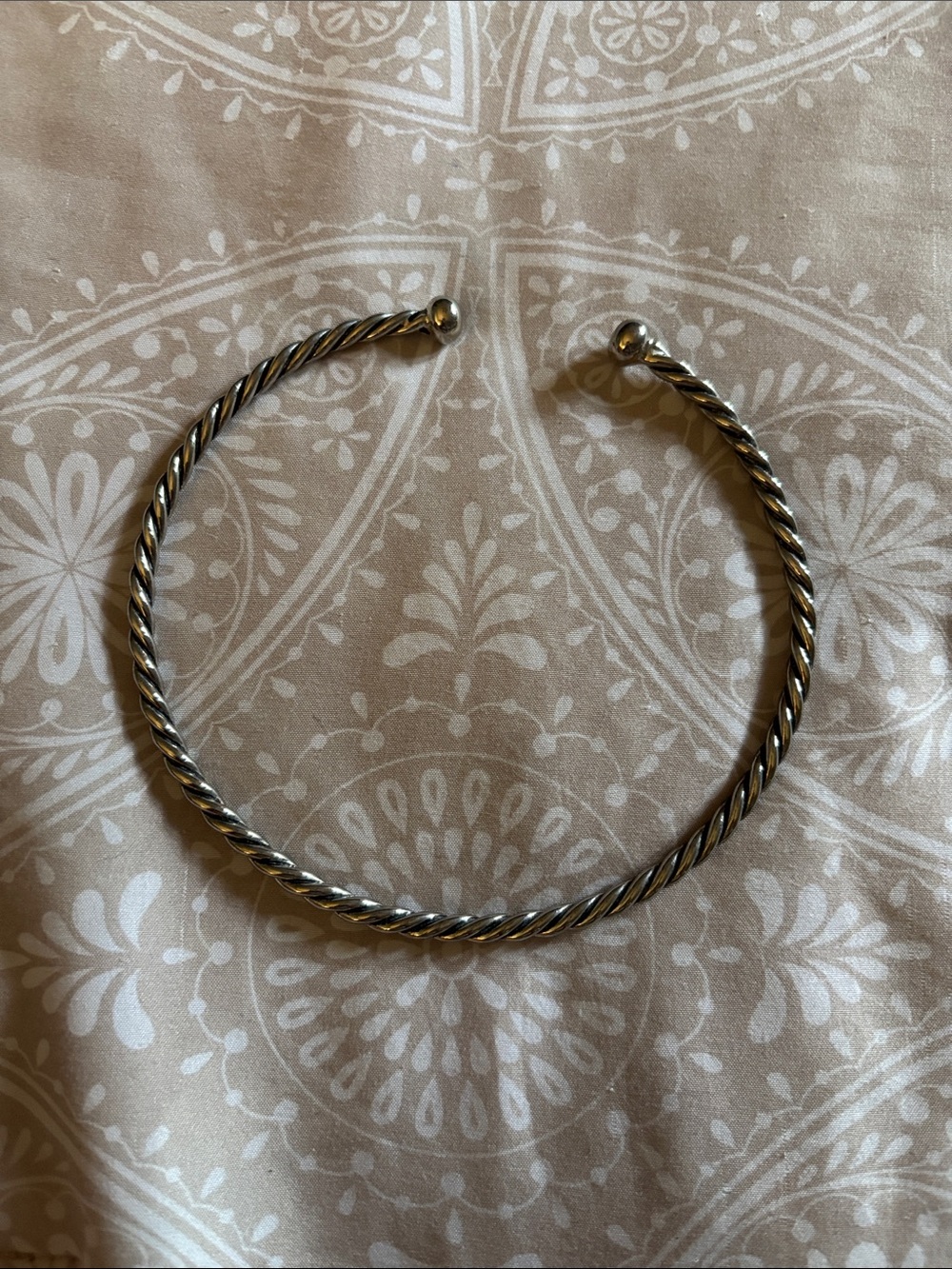 Twisted Metal Open Cuff Necklace/Choker in Silver Tone